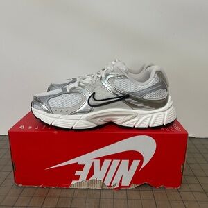 Nike V5 RNR ‘Summit White Light Orewood’ Womens